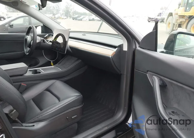 5YJYGAEE3MF194474: 43386604