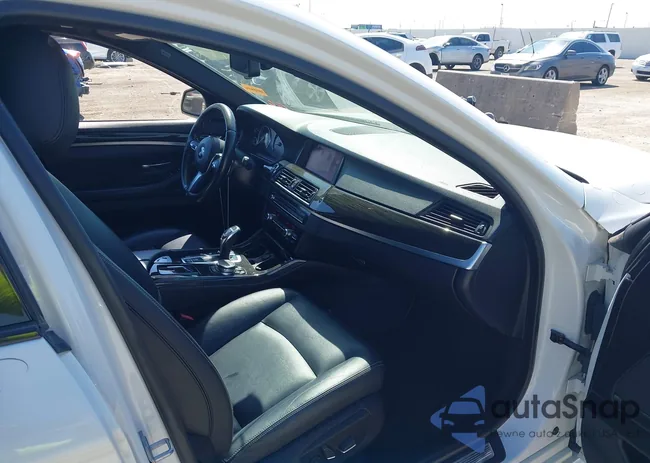 WBA5B1C53GG134223: 43388904