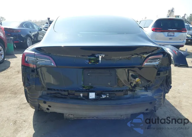 5YJ3E1EA3PF453076: 43388917