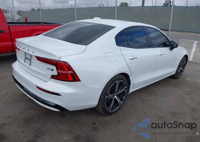 7JRL12TK8RG290545: 43388952