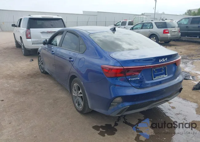 3KPF24AD9RE810261: 43388471