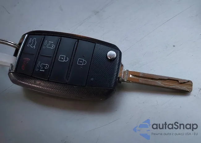 KNDMB5C1XK6509817: 43388496