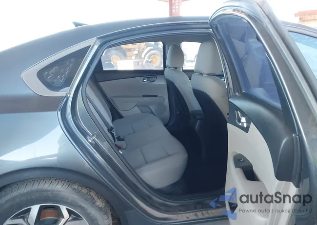 3KPF24AD2LE192403: 43388543