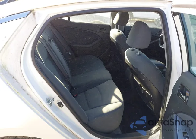 KNAGM4A73F5558147: 43389636