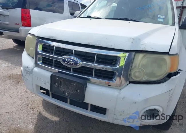 1FMCU02Z18KE75326: 43389937