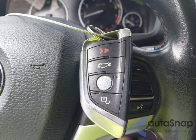 5UXKR0C56F0K71755: 43390003