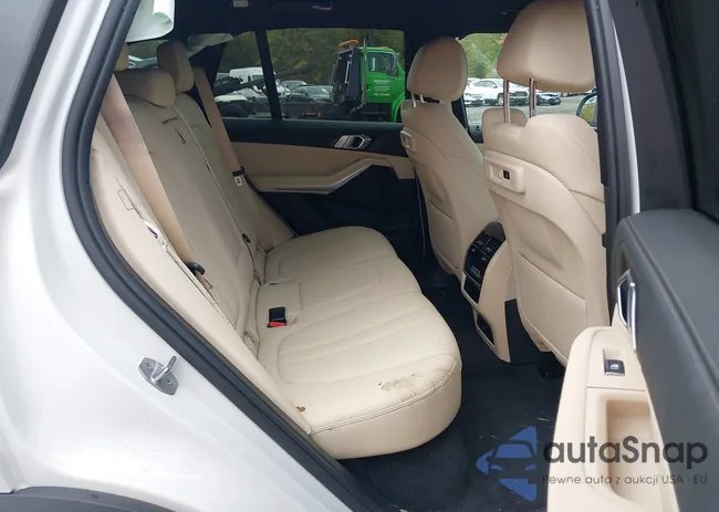 5UXCR6C02L9B81279: 43390121