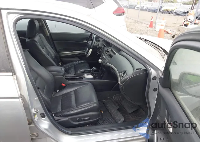 1HGCP36828A002668: 43390157