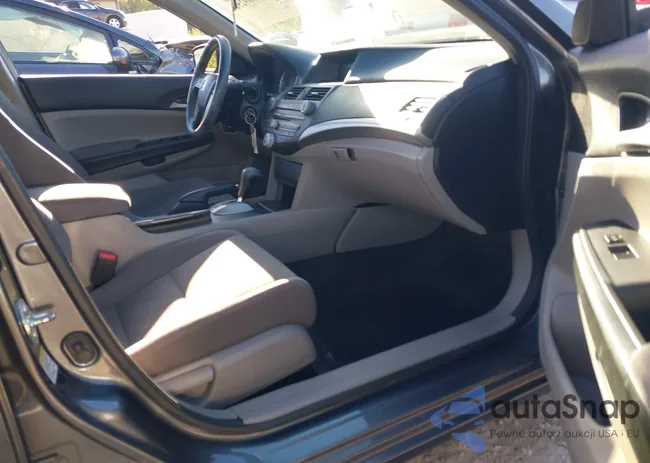 1HGCP2F32BA041380: 43389251