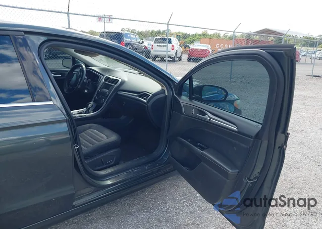 3FA6P0H76GR200064: 43389496