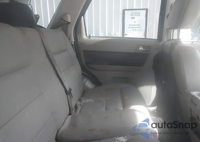 1FMCU49329KA17675: 43390635