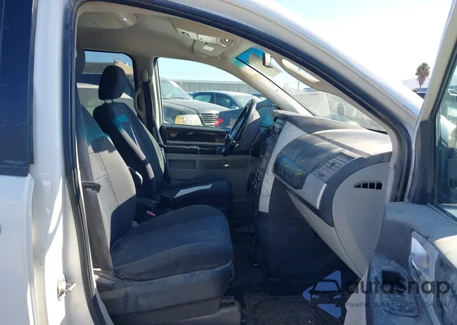 2D4RN5D1XAR131178: 43390738