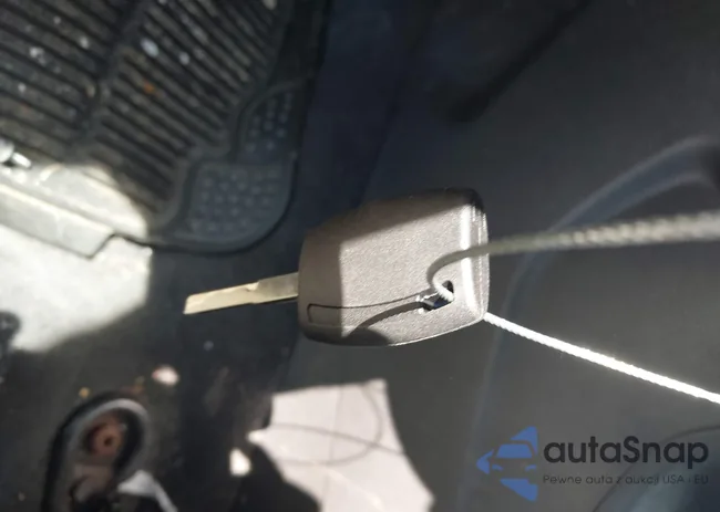 1FADP3F29DL247888: 43390929