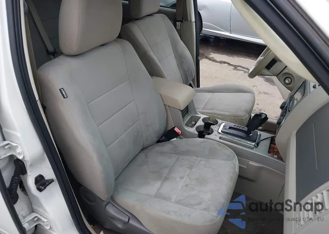 1FMCU0DG6AKD02760: 43390940