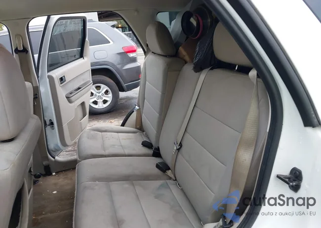 1FMCU0DG6AKD02760: 43390940