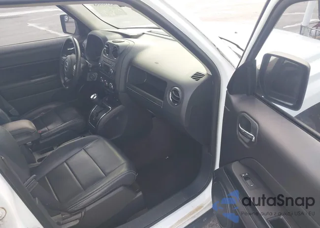 1C4NJPFA3GD536360: 43390958