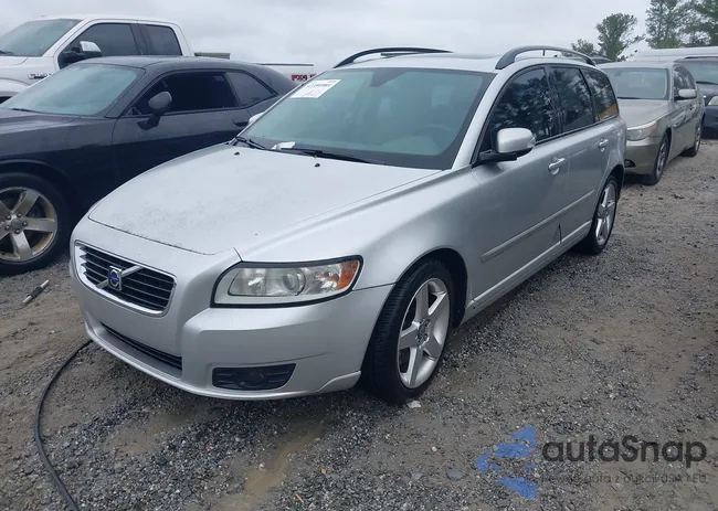 YV1MW382182407052: 43390989