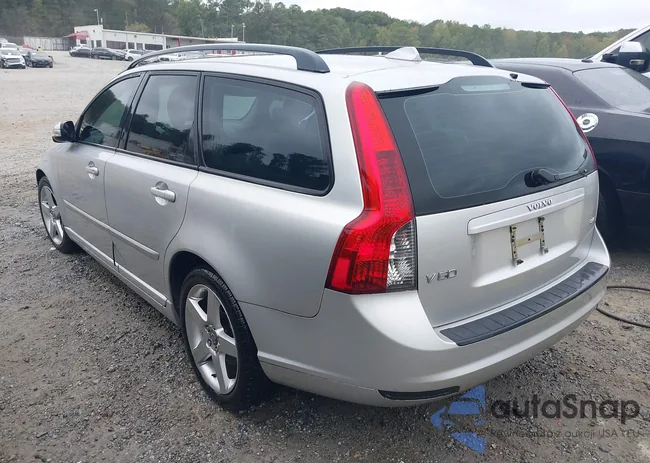 YV1MW382182407052: 43390989