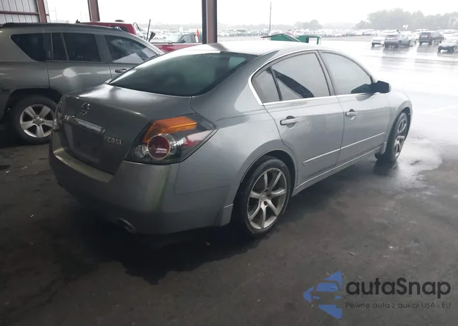 1N4AL21E68N488019: 43391118