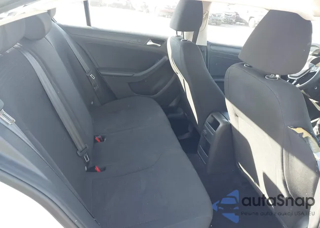 3VW267AJ6GM376777: 43391196