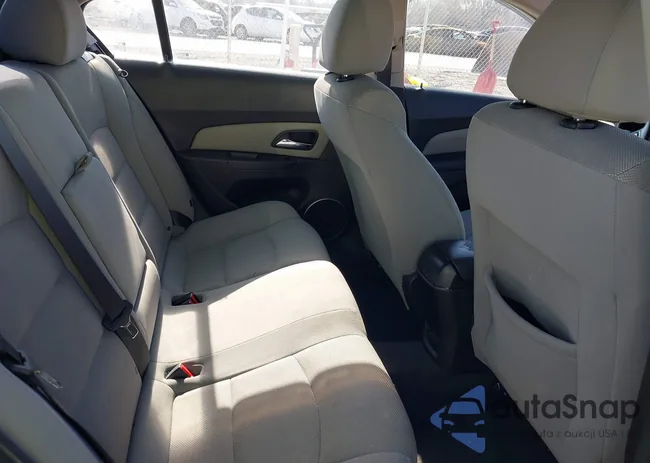 1G1PJ5SC2C7147067: 43391233