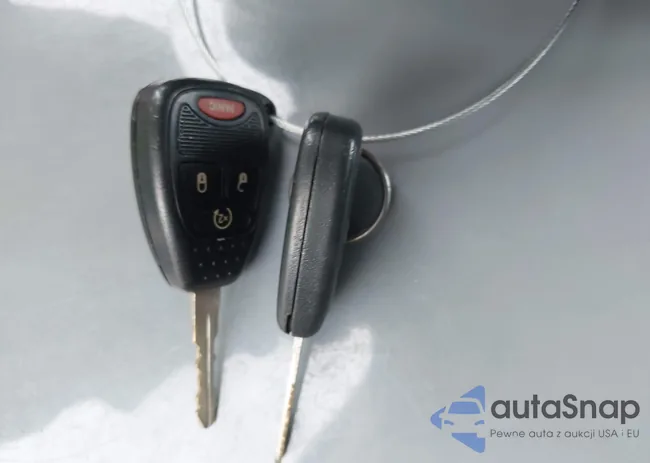 1C4NJRFB6DD180650: 43390369