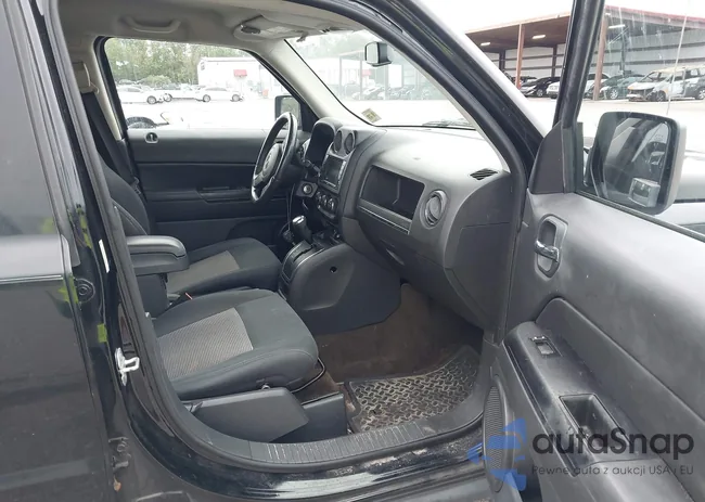 1C4NJRFB6DD180650: 43390369