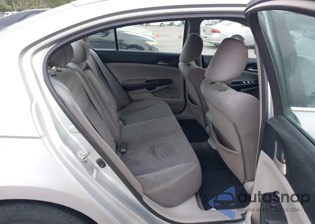 1HGCP2F33BA096825: 43390398