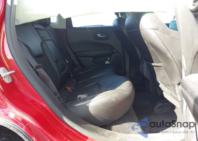 3C4NJDBB5KT682629: 43390573