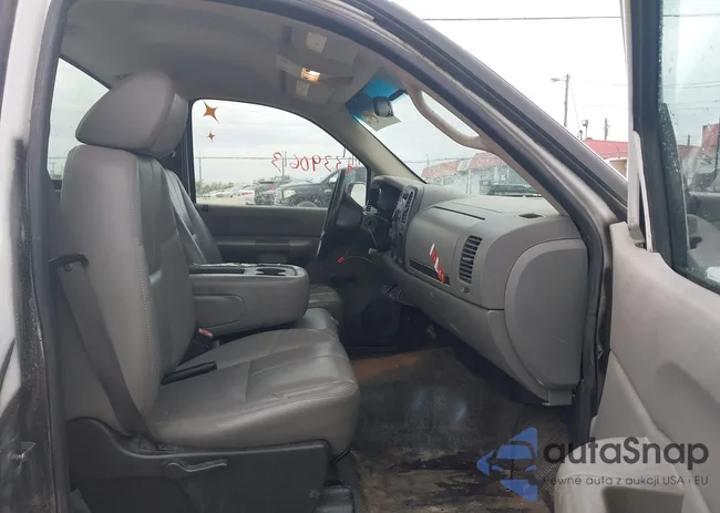 1GCEC140X8Z151612: 43390613