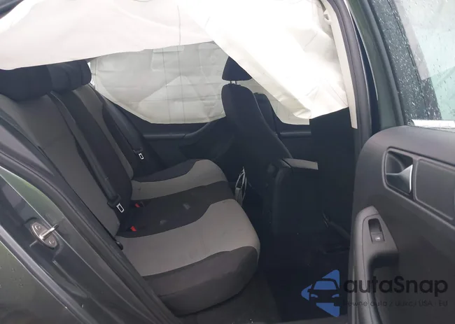 3VW2B7AJ2HM338184: 43391740