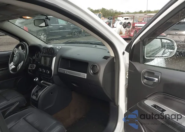 1C4NJDEB3GD709612: 43391904