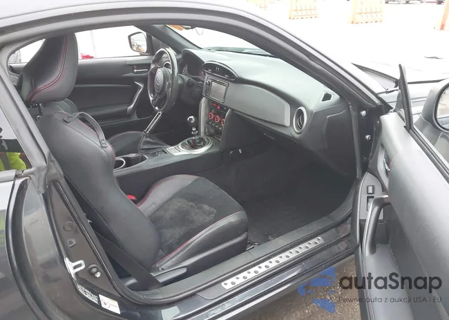 JF1ZCAC10F9601556: 43392064