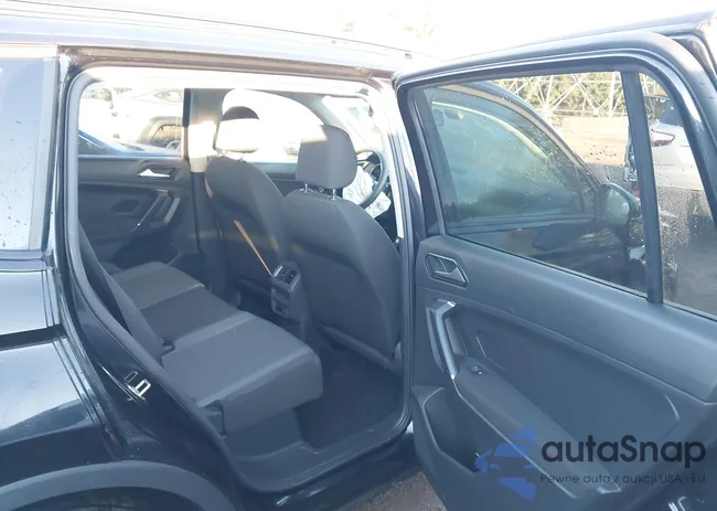 3VV0B7AX4JM107180: 43392128