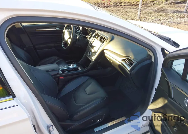 3FA6P0K93LR123819: 43392159