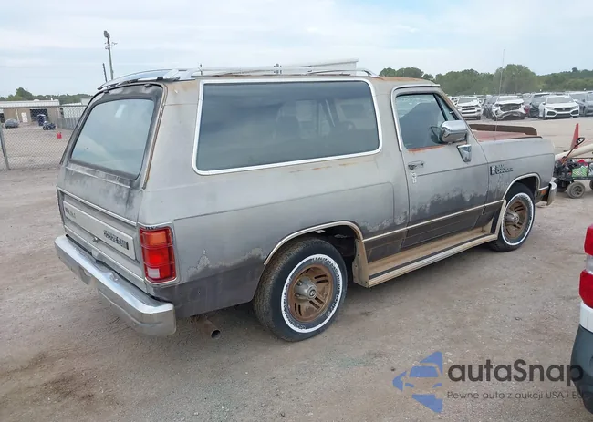 3B4GE17Y0KM953774: 43392768