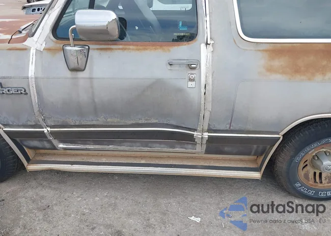 3B4GE17Y0KM953774: 43392768