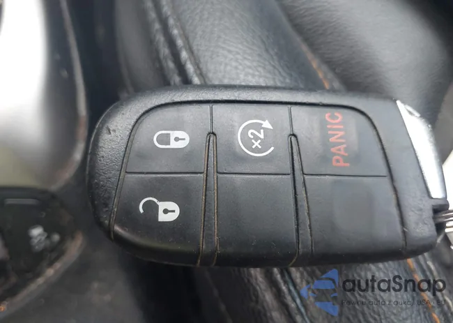 3C4NJDBB2JT114224: 43392805