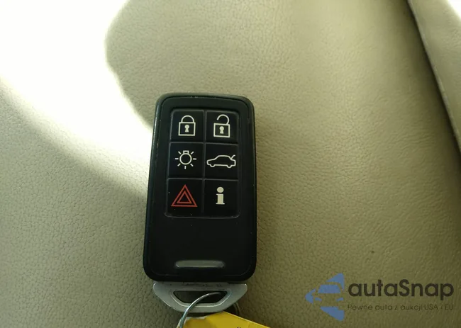 YV126MFD8F1309916: 43393082