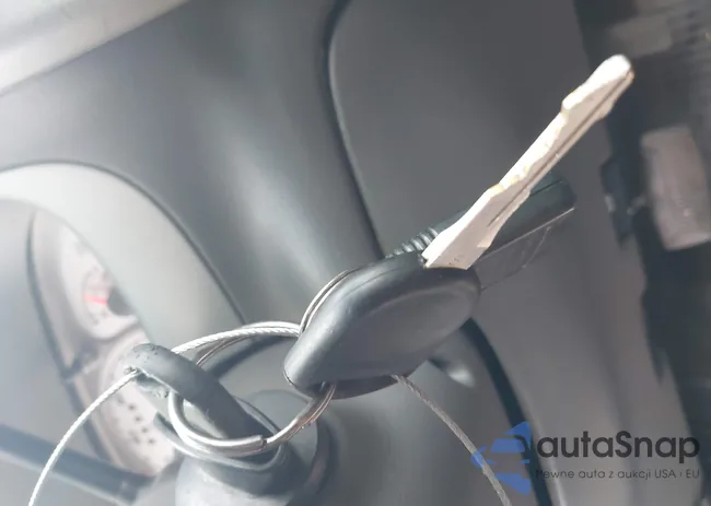 1FMZU67E82UD38060: 43393125