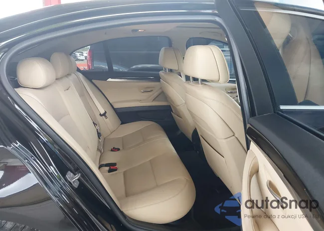 WBA5B1C5XGG551466: 43392261