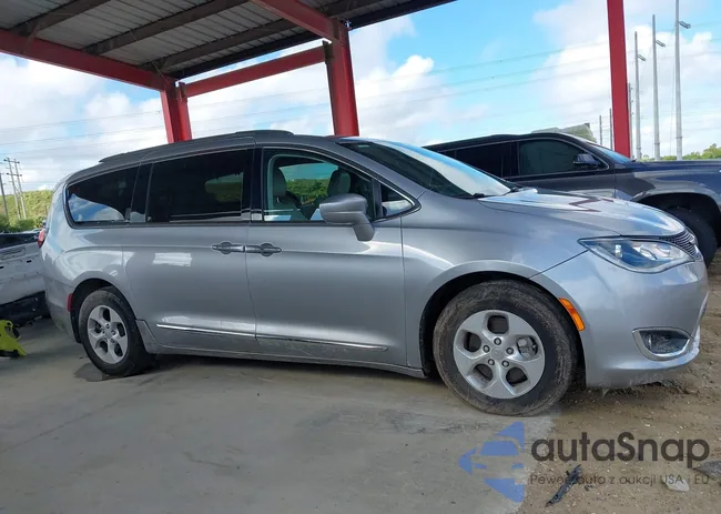 2C4RC1EGXHR650563: 43393644