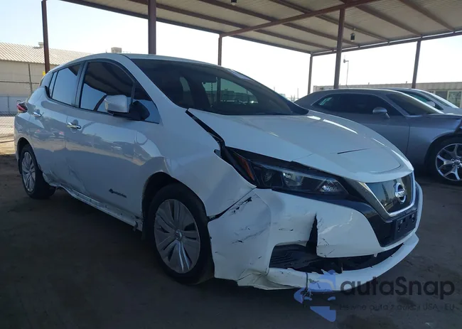 1N4AZ1CP3JC306818: 43393848