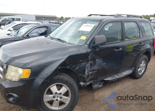 1FMCU02Z28KB10878: 43394141