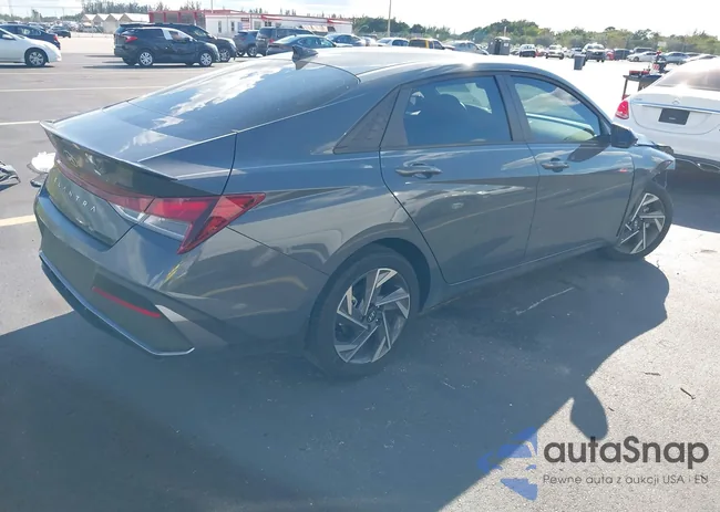 KMHLM4DG3SU863818: 43394195