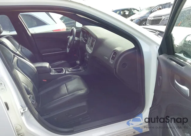 2C3CDXBG9NH201505: 43394231