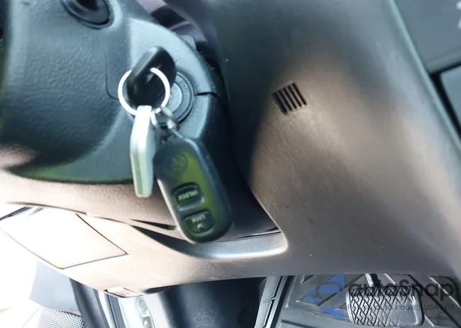 2T1BR32E56C700197: 43393325