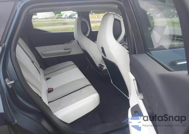 VCF1ZBU29PG004275: 43393550