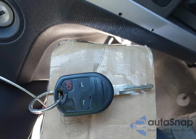 1FMHK8B82BGA22957: 43394884