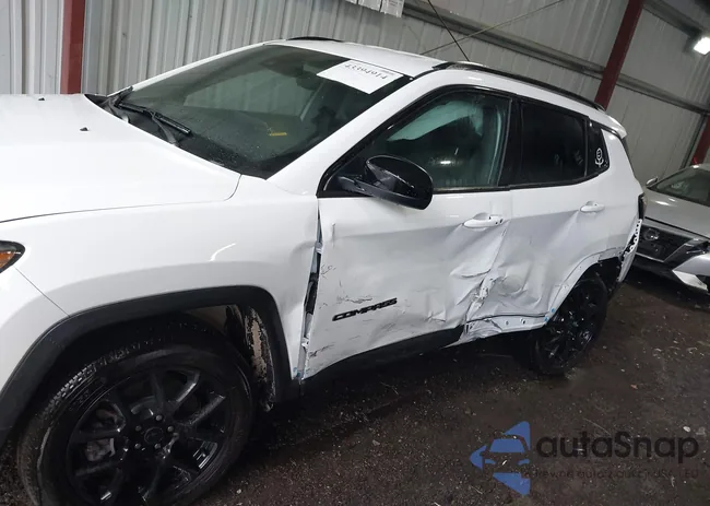 3C4NJDBN8ST586228: 43394914